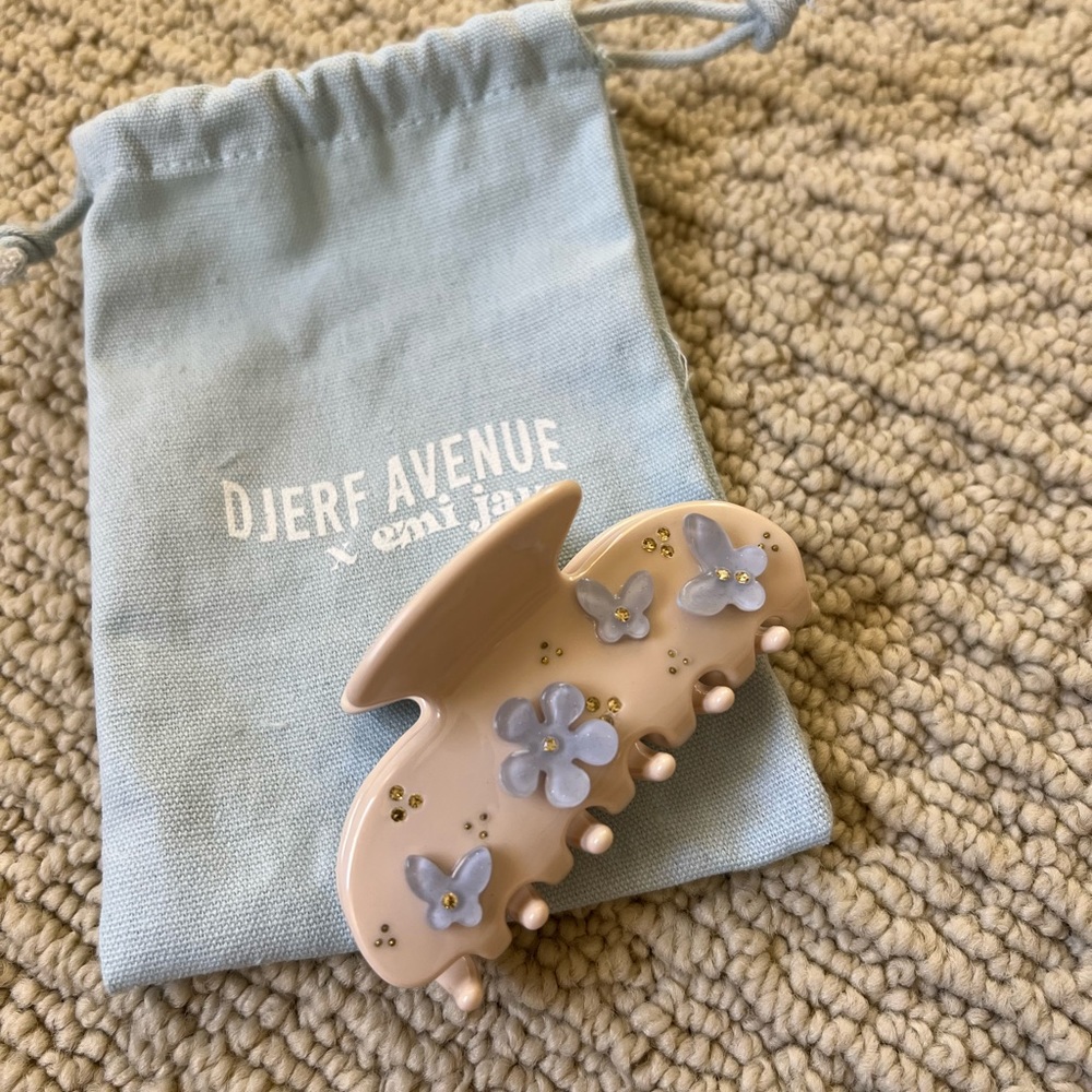Djerf Avenue x Emi Jay Angel Food Sweetheart Hair Clip